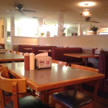Captain Steve's - Empty Tables, bad service..... - Seafood Near Me - Fort Mill, South Carolina Captain Steve's - Empty Tables, bad service..... - Seafood Near Me - Fort Mill, South Carolina