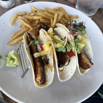 Waterfront Social - Mahi tacos - Bars Near Me - Crystal River, Florida Waterfront Social - Mahi tacos - Bars Near Me - Crystal River, Florida