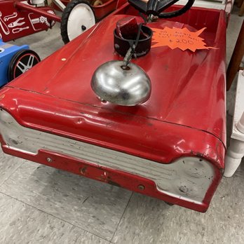 Pickers Paradise - Antique fire engine (metal) - Antiques Near Me - Lake Hamilton, Florida Pickers Paradise - Antique fire engine (metal) - Antiques Near Me - Lake Hamilton, Florida