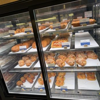 Paris Baguette - Inside stash 5 - Bakeries Near Me - Murfreesboro, Tennessee