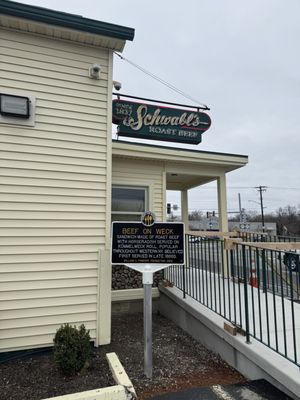 Schwabl's by null