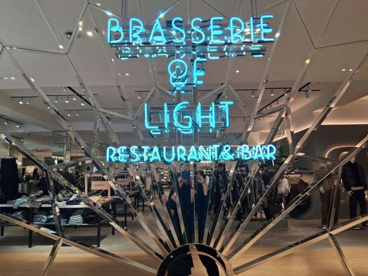 Brasserie of Light by null
