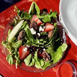 Pizzeria Mangiamo - Strawberry salad
