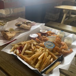 45 dollars for this looking for a place to bring family so I stopped for lunch don't think I'll ever be back