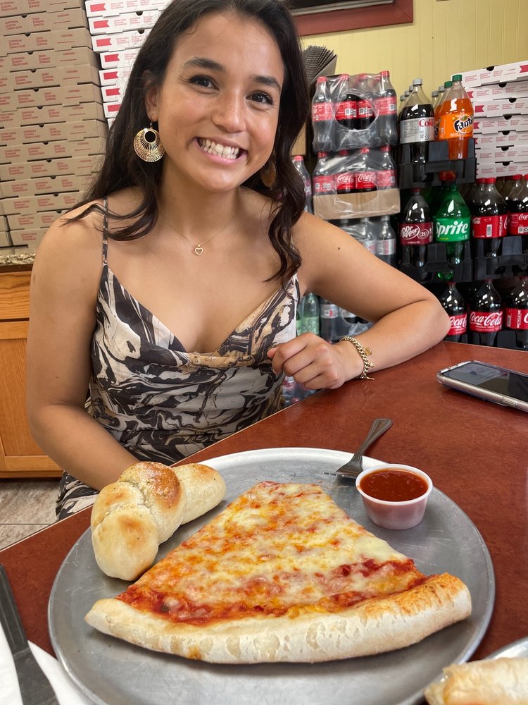 Food from Tonys Pizza