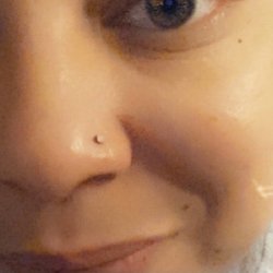 Wizard's World - Nose piercing by Leah at Wizard World