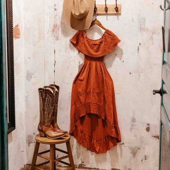 Stages West - Men's Clothing Near Me - Pigeon Forge, Tennessee