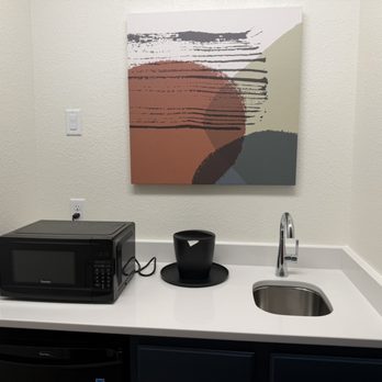 Spark by Hilton Madison Central - Kitchen - Hotels Near Me - Madison, Wisconsin Spark by Hilton Madison Central - Kitchen - Hotels Near Me - Madison, Wisconsin
