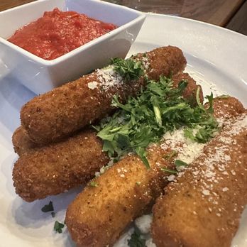 Emmy Squared Pizza - Park Slope - Brooklyn Mozz Sticks - Pizza Near Me - Brooklyn, New York