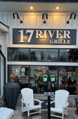 17 River Grille by null