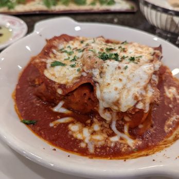 Maggiano's Little Italy - Lasagna - Italian Near Me - Grapevine, Texas Maggiano's Little Italy - Lasagna - Italian Near Me - Grapevine, Texas