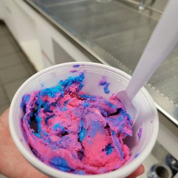 Gilbert Water and Ice - Cotton candy flavor ice cream - Ice Cream & Frozen Yogurt Near Me - Gilbert, Arizona