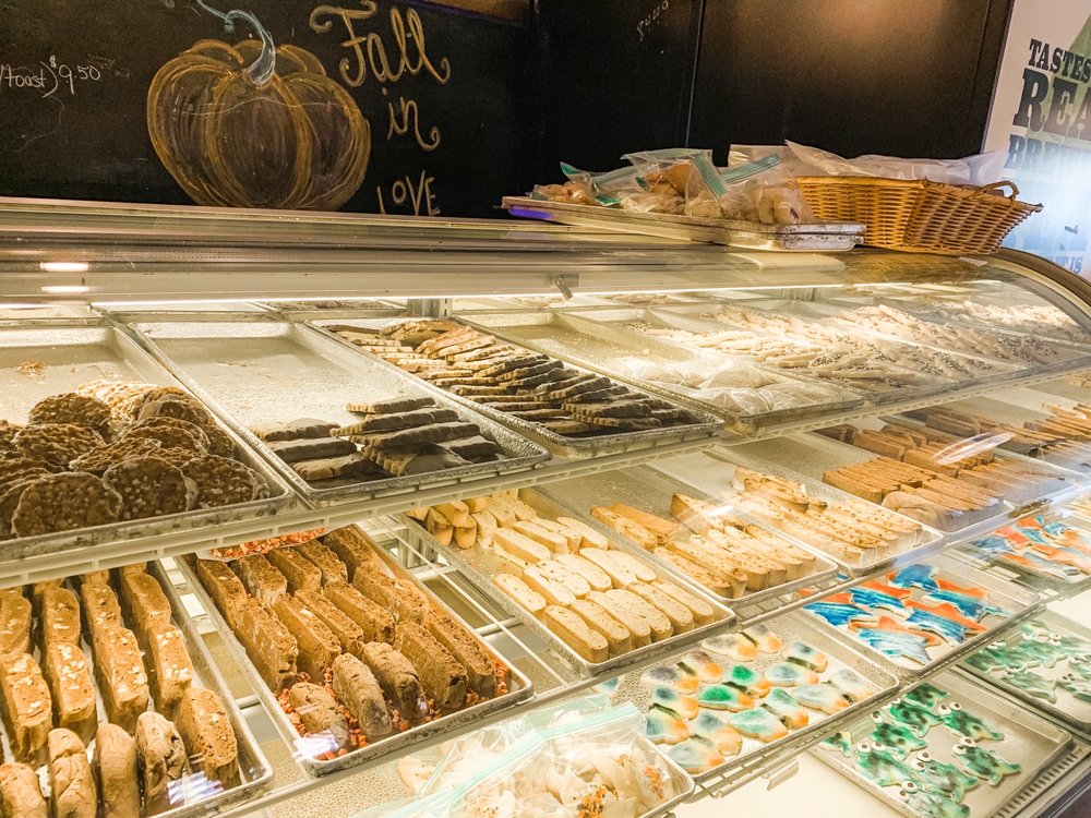 JOHN WILLIAM’S EUROPEAN PASTRY SHOP Updated October 2024 51 Photos