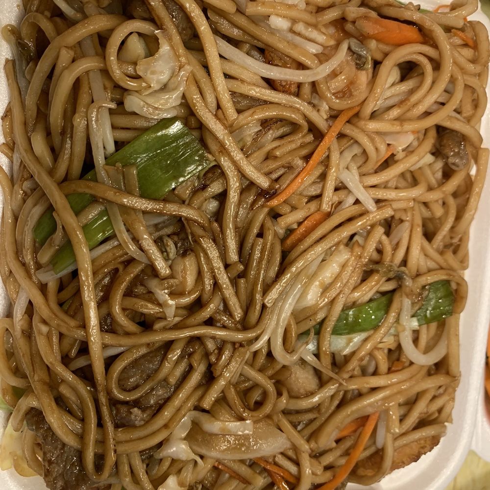 Lucky Bamboo Kitchen - Combo chow mein - Chinese Near Me - Lawndale, California Lucky Bamboo Kitchen - Combo chow mein - Chinese Near Me - Lawndale, California