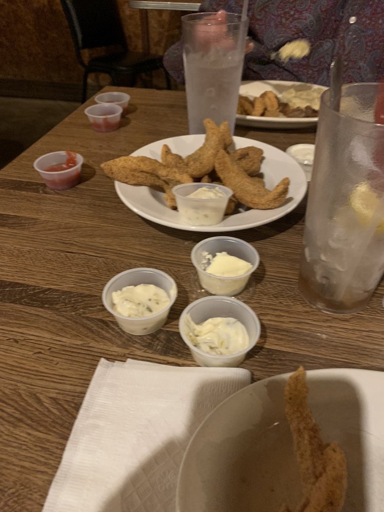 SHAD’S CATFISH HOLE Updated September 2024 19 Photos & 43 Reviews