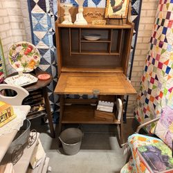 Beautiful vintage & antique items from one of about 100 booths.
