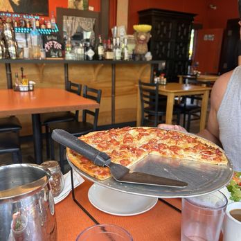 Hana Hou Restaurant - Pepperoni pizza - Comfort Food Near Me - Naalehu, Hawaii Hana Hou Restaurant - Pepperoni pizza - Comfort Food Near Me - Naalehu, Hawaii