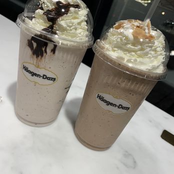 Häagen-Dazs - White Chocolate Raspberry Truffle and Midnight cookies and cream shakes - Juice Bars & Smoothies Near Me - Scottsdale, Arizona Häagen-Dazs - White Chocolate Raspberry Truffle and Midnight cookies and cream shakes - Juice Bars & Smoothies Near Me - Scottsdale, Arizona