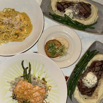 Salty's on Alki - Seafood Near Me - Seattle, Washington