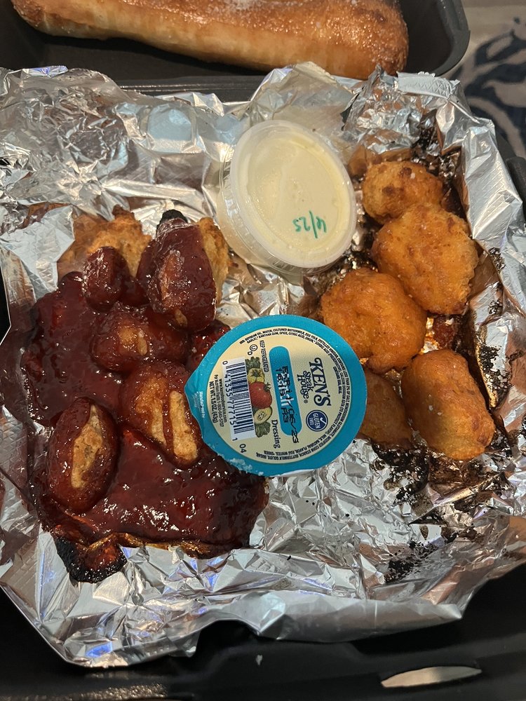 ZONER’S PIZZA, WINGS AND WAFFLES Updated July 2024 24 Reviews