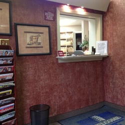 Woosley Chiropractic Clinic - Front desk with an amazing staff of helpful ladies.