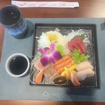 Corner Sushi & Hibachi - Chirashi Don - Sushi Bars Near Me - Roswell, Georgia