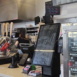 Dunkin' - Dirty screen