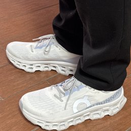 Running shoe Running shoe