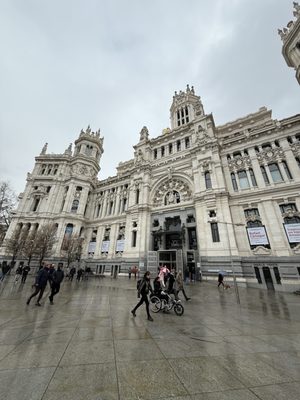 Palacio de Cibeles (sede del Ayuntamiento de Madrid) by null