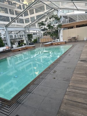 Mondrian Los Angeles by null
