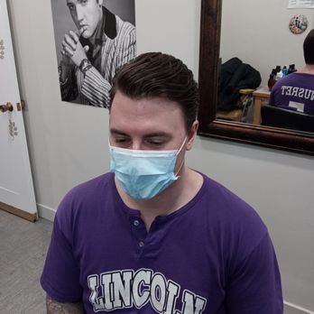 New Esquire Barber Salon - Men's haircut - Hair Salons Near Me - Chicago, Illinois New Esquire Barber Salon - Men's haircut - Hair Salons Near Me - Chicago, Illinois
