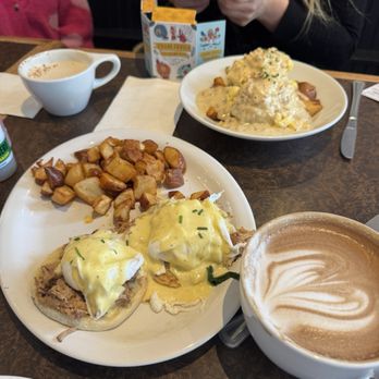 JoLa Cafe - Brunch with the fam - Coffee & Tea Near Me - Portland, Oregon JoLa Cafe - Brunch with the fam - Coffee & Tea Near Me - Portland, Oregon
