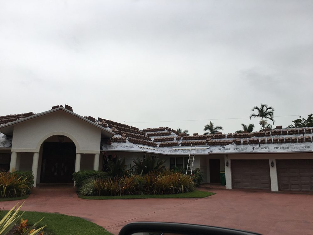 Slide of Glades Edge Roofing