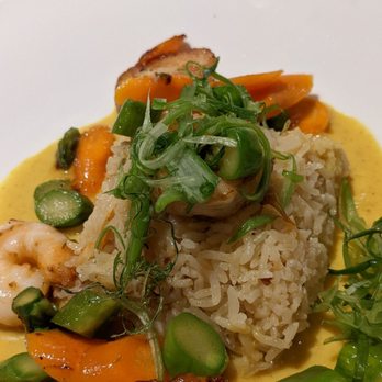 Tommy Bahama - Thai shrimp and scallops - Seafood Near Me - Naples, Florida Tommy Bahama - Thai shrimp and scallops - Seafood Near Me - Naples, Florida