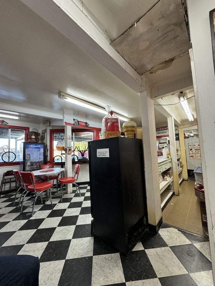 Gary’s Slingblade Drive-in