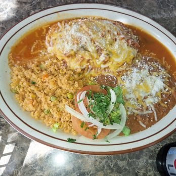 Don Meres Restaurant - Chile Relleno was amazing. My favorite food critic, (the wife) was not a fan of the rice and beans.  I liked the authentic recipe. - Mexican Near Me - Lake Elsinore, California