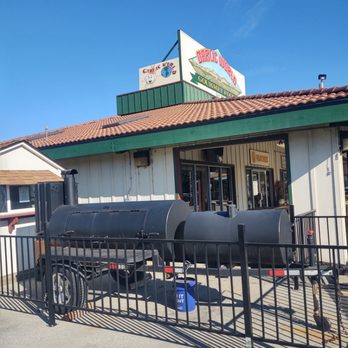 Mike's Backyard BBQ - Mike's Backyard BBQ at Garlic World, Gilroy, CA - Barbeque Near Me - Gilroy, California Mike's Backyard BBQ - Mike's Backyard BBQ at Garlic World, Gilroy, CA - Barbeque Near Me - Gilroy, California