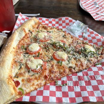 600 Degrees - Margarita pizza - Bars Near Me - Round Rock, Texas 600 Degrees - Margarita pizza - Bars Near Me - Round Rock, Texas