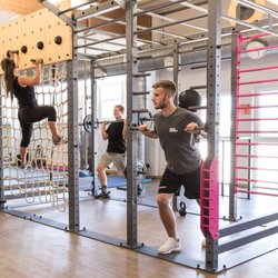 Pink Power - crossfit light am Cross-Tower: Power-Tower-Kurse und individuelles Training
