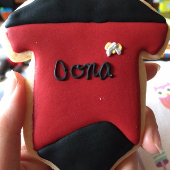 Sweet Vanilla Bake Shop - Cooke favor 2- Star Trek Next Gen uniform - Bakeries Near Me Sweet Vanilla Bake Shop - Cooke favor 2- Star Trek Next Gen uniform - Bakeries Near Me