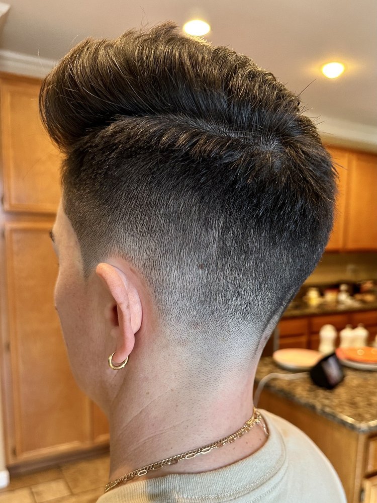 Ricos Barber Shop Logo