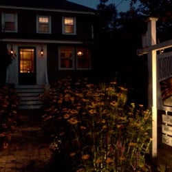 Ogunquit Beach Inn - Located in the village, walk to beach, Marginal Way and all Ogunquit has to offer