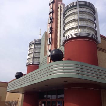 Marcus Pickerington Cinema - The main entrance - Cinema Near Me - Pickerington, Ohio Marcus Pickerington Cinema - The main entrance - Cinema Near Me - Pickerington, Ohio