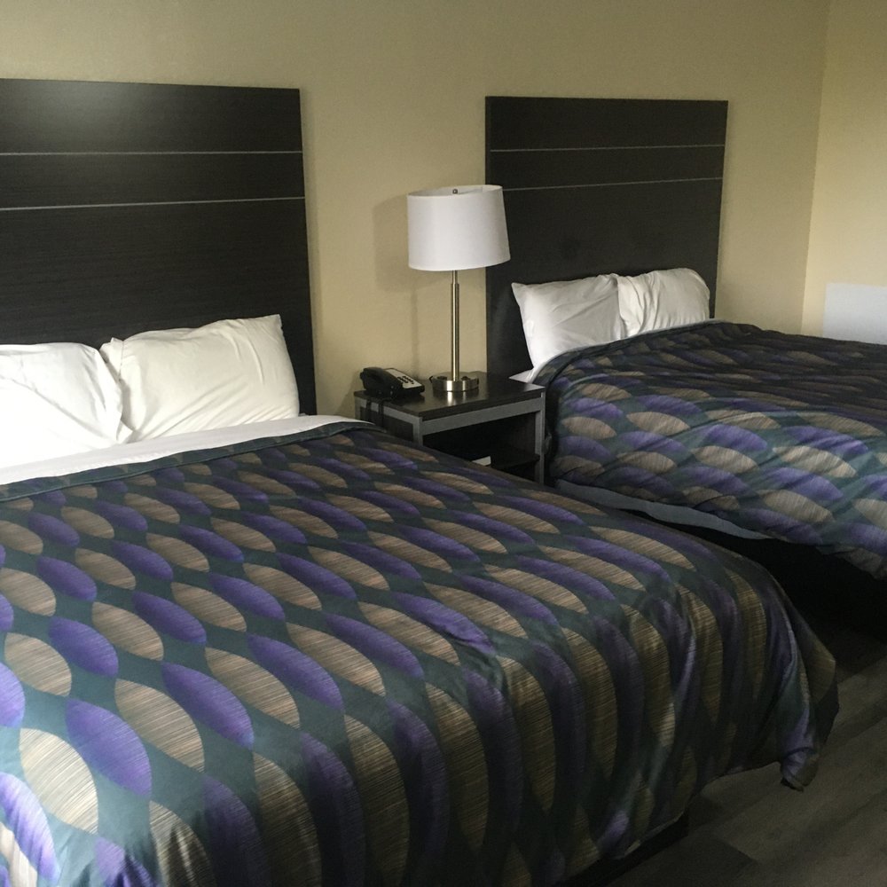 Two queen beds. Two queen beds.
