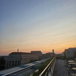 Johns Hopkins Bloomberg School of Public Health - Pretty rooftop
