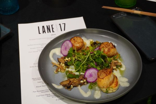 Lane 17 Lounge by null