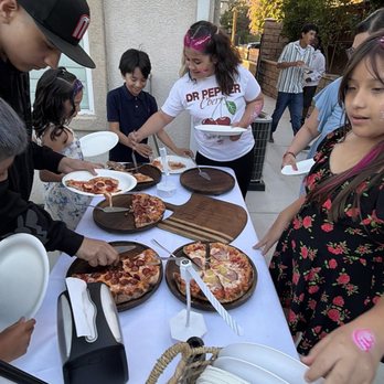 La Lumbre Artisan Pizza - Caterers Near Me La Lumbre Artisan Pizza - Caterers Near Me