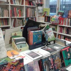 Librería Prosa y Política - Sección textos infantiles