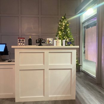 Moon Lash in South Gate - Reception Area - Eyelash Service Near Me - South Gate, California Moon Lash in South Gate - Reception Area - Eyelash Service Near Me - South Gate, California