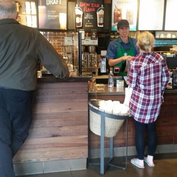 Starbucks - Coffee & Tea Near Me - El Segundo, California